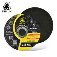 What is the vibration level when using a metal cutting disc?